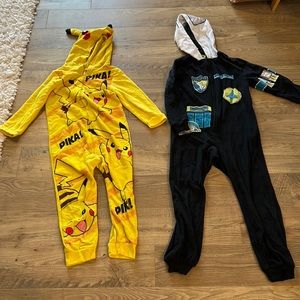 2 x Kids Onesies & Pokémon bag & 2 balls